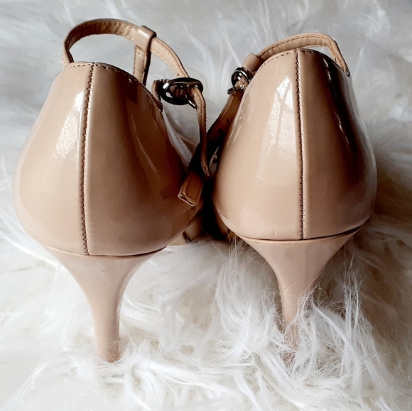 Beige Patent Leather Pumps - Picture 7 of 10